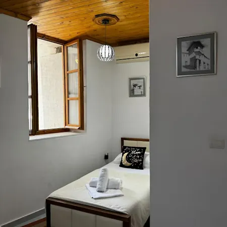 Murgana Guest house *